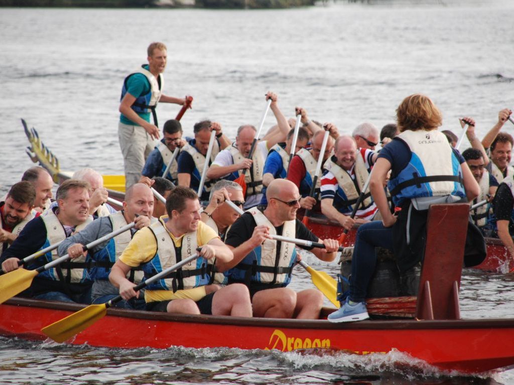 Drakenboot varen